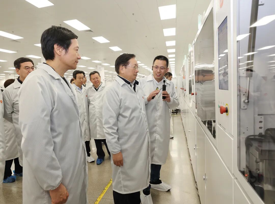 以科技创新引领智能终端产业崛起——王忠林在汉调研侧记